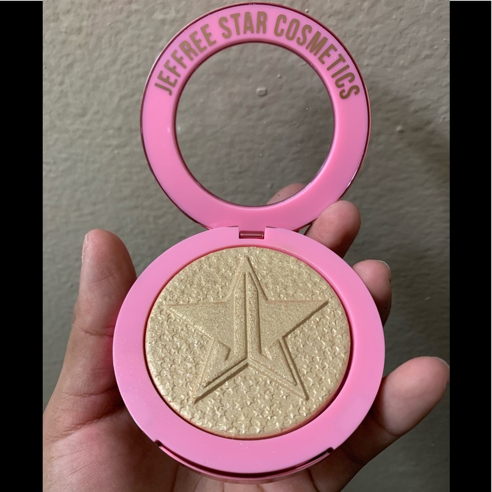 Jeffree Star SUPREME FROST in Wet Dream HighLight.